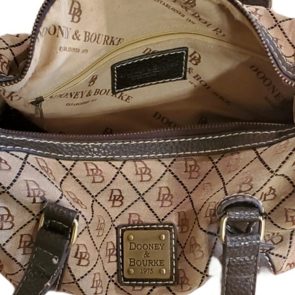 Dooney & Bourke Canvas monogram 1975 Shoulder Bag - Picture 4 of 7